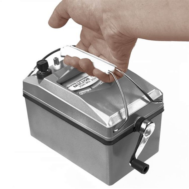 Измеритель сопротивления изоляции (мегаомметр) МЕГЕОН 13500 Измеритель сопротивления изоляции (мегаомметр) МЕГЕОН 13500