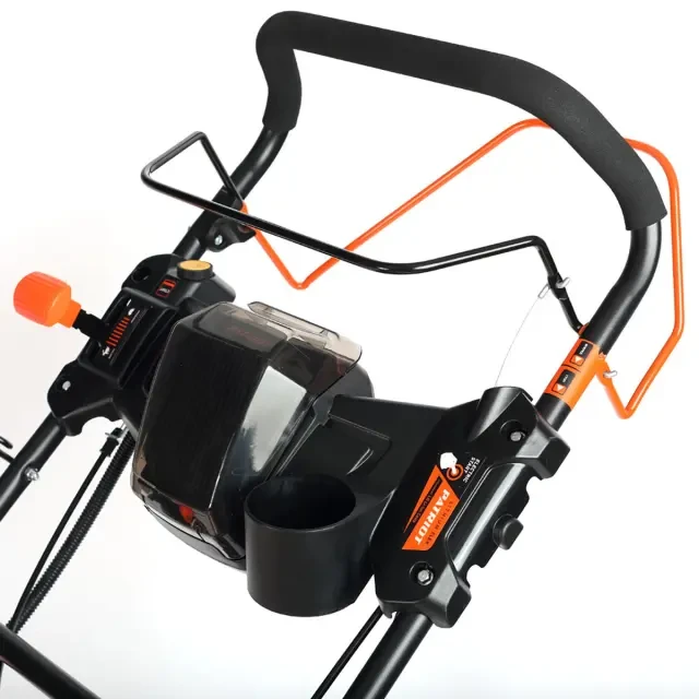 Бензиновая газонокосилка самоходная Patriot PT 53LSE Бензиновая газонокосилка самоходная Patriot PT 53LSE